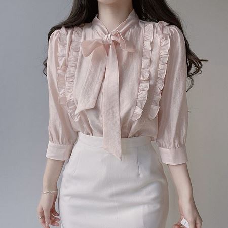 Dongdaemum Women’s Shirts, Tops & T-Shirts, a testament to the elegance and quality of wholesale Korean fashion.