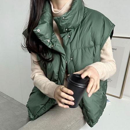 Dongdaemum Women’s Coats & Jackets, a testament to the elegance and quality of wholesale Korean fashion.