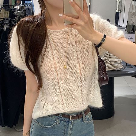 Dongdaemum Women’s Shirts, Tops & T-Shirts, a testament to the elegance and quality of wholesale Korean fashion.