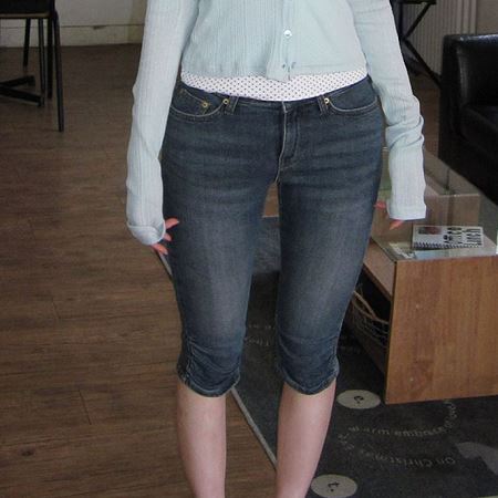 Dongdaemum Women’s Pants, a testament to the elegance and quality of wholesale Korean fashion.