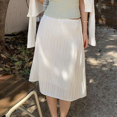 Dongdaemum Women’s Dresses, a testament to the elegance and quality of wholesale Korean fashion.