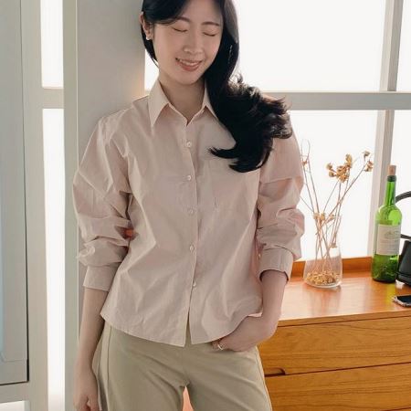 Dongdaemum Women’s Shirts, Tops & T-Shirts, a testament to the elegance and quality of wholesale Korean fashion.