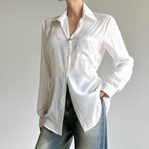 Dongdaemum Women’s Shirts, Tops & T-Shirts, a testament to the elegance and quality of wholesale Korean fashion.