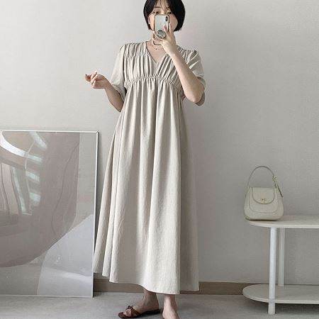 Dongdaemum Women’s Dresses, a testament to the elegance and quality of wholesale Korean fashion.