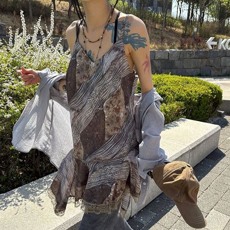Dongdaemum Women’s Dresses, a testament to the elegance and quality of wholesale Korean fashion.