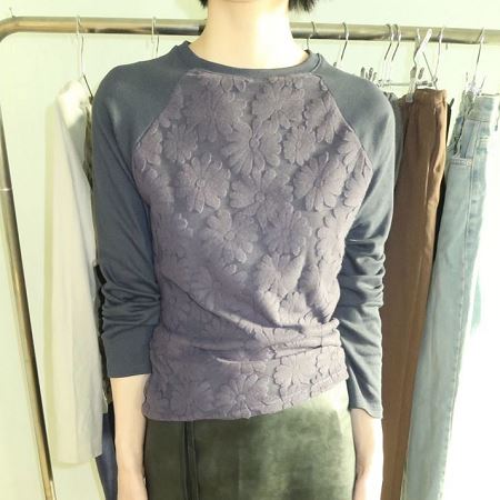 Dongdaemum Women’s Shirts, Tops & T-Shirts, a testament to the elegance and quality of wholesale Korean fashion.