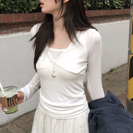 Dongdaemum Women’s One-Pieces, a testament to the elegance and quality of wholesale Korean fashion.