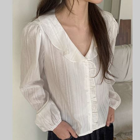 Dongdaemum Women’s Shirts, Tops & T-Shirts, a testament to the elegance and quality of wholesale Korean fashion.