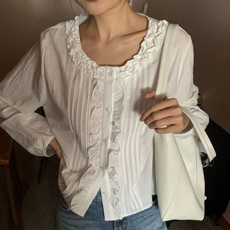 Dongdaemum Women’s Shirts, Tops & T-Shirts, a testament to the elegance and quality of wholesale Korean fashion.