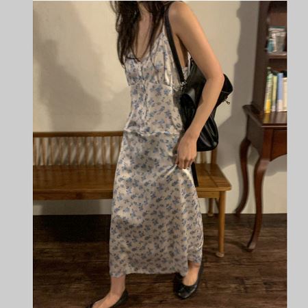 Dongdaemum Women’s Dresses, a testament to the elegance and quality of wholesale Korean fashion.