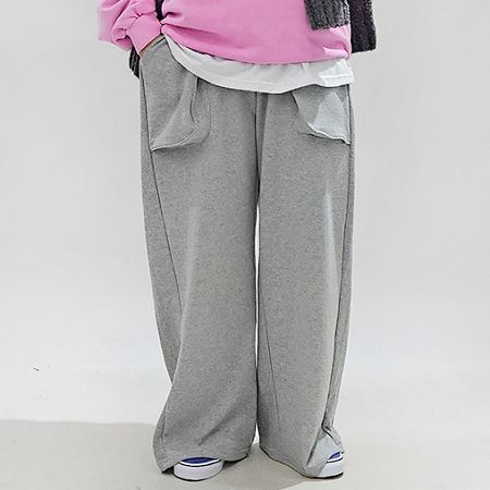 Dongdaemum Women’s Pants, a testament to the elegance and quality of wholesale Korean fashion.