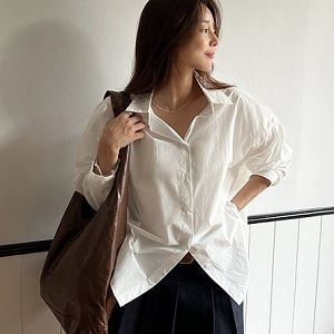 Dongdaemum Women’s Shirts, Tops & T-Shirts, a testament to the elegance and quality of wholesale Korean fashion.