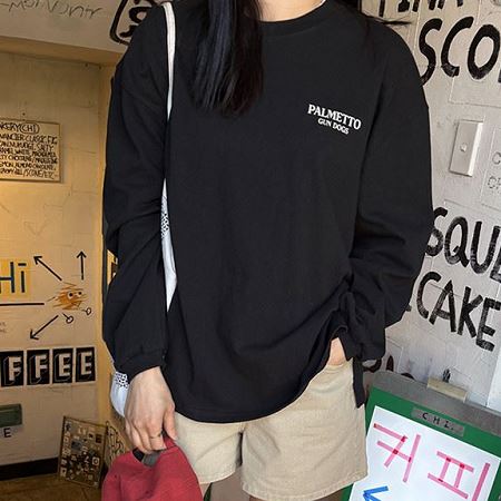 Dongdaemum Women’s Shirts, Tops & T-Shirts, a testament to the elegance and quality of wholesale Korean fashion.