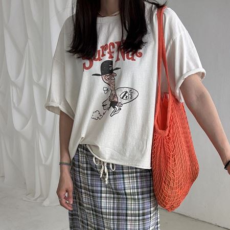 Dongdaemum Women’s Shirts, Tops & T-Shirts, a testament to the elegance and quality of wholesale Korean fashion.