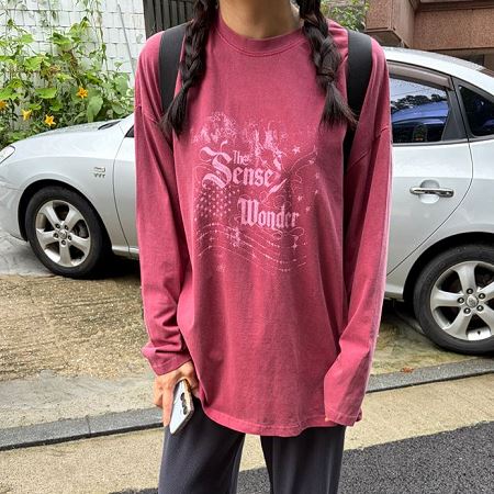 Dongdaemum Women’s Shirts, Tops & T-Shirts, a testament to the elegance and quality of wholesale Korean fashion.