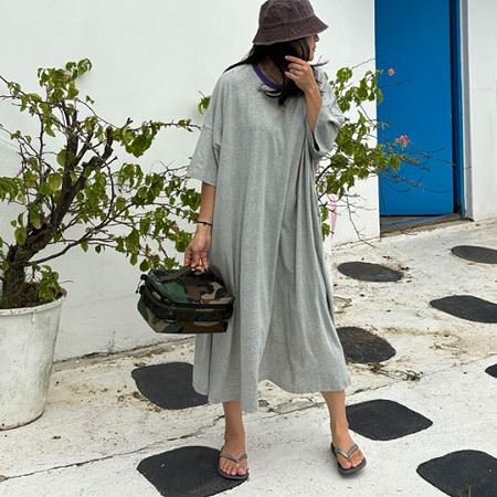 Dongdaemum Women’s Dresses, a testament to the elegance and quality of wholesale Korean fashion.