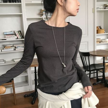 Dongdaemum Women’s Shirts, Tops & T-Shirts, a testament to the elegance and quality of wholesale Korean fashion.