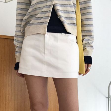 Dongdaemum Women’s Dresses, a testament to the elegance and quality of wholesale Korean fashion.