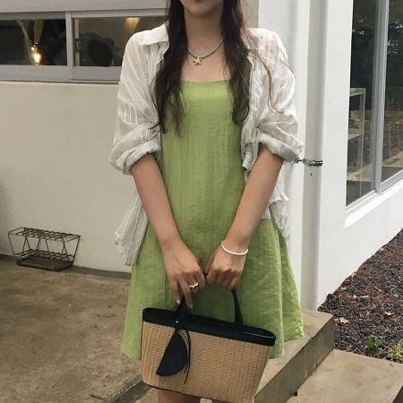 Dongdaemum Women’s Dresses, a testament to the elegance and quality of wholesale Korean fashion.