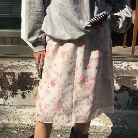 Dongdaemum Women’s Dresses, a testament to the elegance and quality of wholesale Korean fashion.