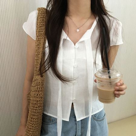 Dongdaemum Women’s Shirts, Tops & T-Shirts, a testament to the elegance and quality of wholesale Korean fashion.