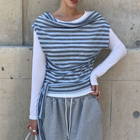 Dongdaemum Women’s Shirts, Tops & T-Shirts, a testament to the elegance and quality of wholesale Korean fashion.