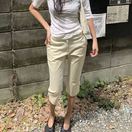 Dongdaemum Women’s Pants, a testament to the elegance and quality of wholesale Korean fashion.