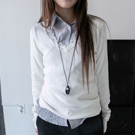 Dongdaemum Women’s Shirts, Tops & T-Shirts, a testament to the elegance and quality of wholesale Korean fashion.