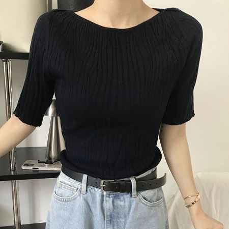 Dongdaemum Women’s Shirts, Tops & T-Shirts, a testament to the elegance and quality of wholesale Korean fashion.