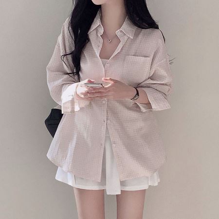 Dongdaemum Women’s Shirts, Tops & T-Shirts, a testament to the elegance and quality of wholesale Korean fashion.