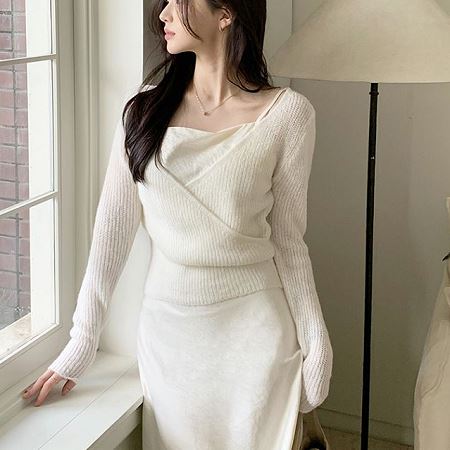Dongdaemum Women’s Shirts, Tops & T-Shirts, a testament to the elegance and quality of wholesale Korean fashion.