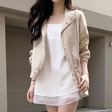 Dongdaemum Women’s Coats & Jackets, a testament to the elegance and quality of wholesale Korean fashion.