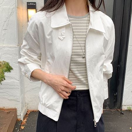 Dongdaemum Women’s Coats & Jackets, a testament to the elegance and quality of wholesale Korean fashion.