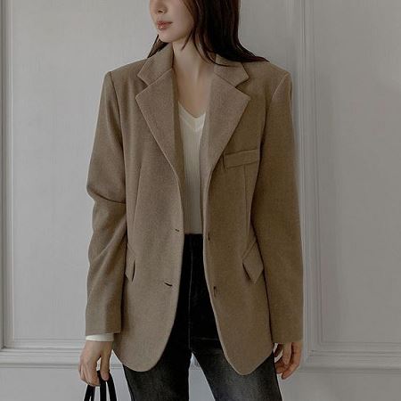 Dongdaemum Women’s Coats & Jackets, a testament to the elegance and quality of wholesale Korean fashion.