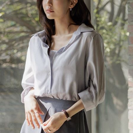 Dongdaemum Women’s Shirts, Tops & T-Shirts, a testament to the elegance and quality of wholesale Korean fashion.