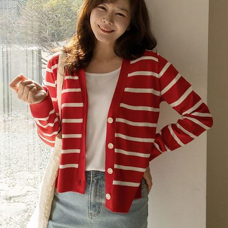 A variety of Dongdaemum Women’s Coats & Jackets, reflecting the sophistication of Korean fashion.