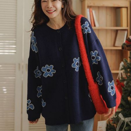 A variety of Dongdaemum Women’s Coats & Jackets, reflecting the sophistication of Korean fashion.