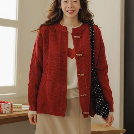 A variety of Dongdaemum Women’s Coats & Jackets, reflecting the sophistication of Korean fashion.