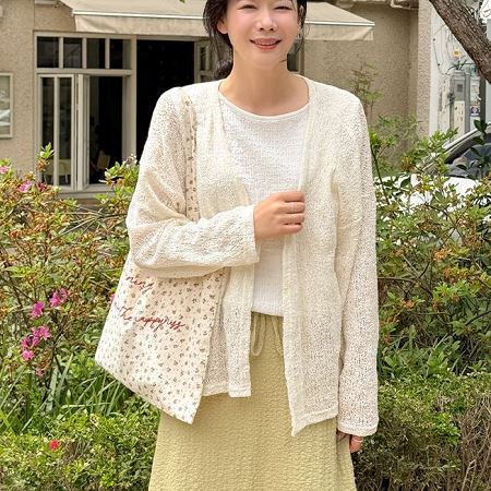 Dongdaemum Women’s Coats & Jackets, a testament to the elegance and quality of wholesale Korean fashion.
