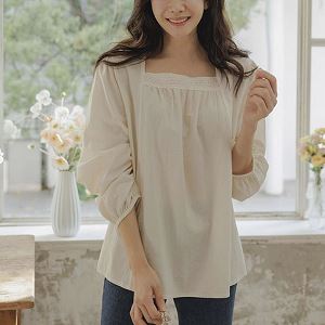 Dongdaemum Women’s Shirts, Tops & T-Shirts, a testament to the elegance and quality of wholesale Korean fashion.