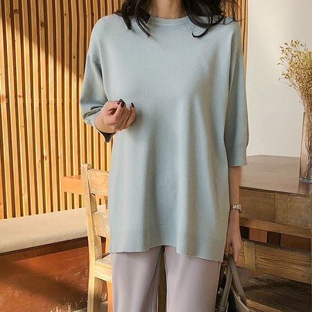 Dongdaemum Women’s Shirts, Tops & T-Shirts, a testament to the elegance and quality of wholesale Korean fashion.