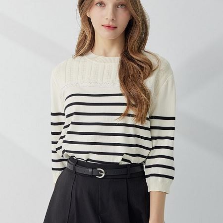 Dongdaemum Women’s Shirts, Tops & T-Shirts, a testament to the elegance and quality of wholesale Korean fashion.