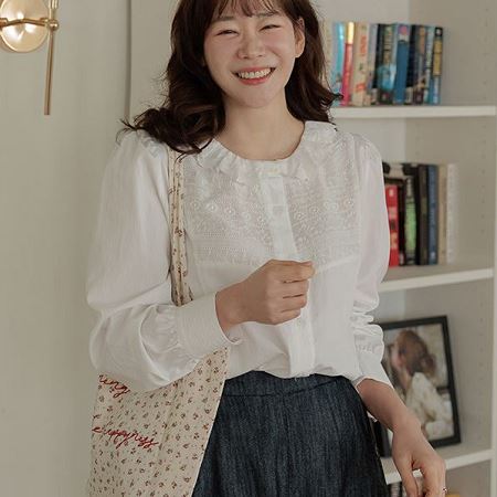 Dongdaemum Women’s Shirts, Tops & T-Shirts, a testament to the elegance and quality of wholesale Korean fashion.