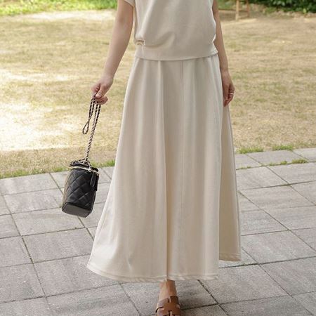 Dongdaemum Women’s Dresses, a testament to the elegance and quality of wholesale Korean fashion.