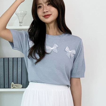 Dongdaemum Women’s Shirts, Tops & T-Shirts, a testament to the elegance and quality of wholesale Korean fashion.