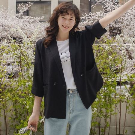 Dongdaemum Women’s Coats & Jackets, a testament to the elegance and quality of wholesale Korean fashion.