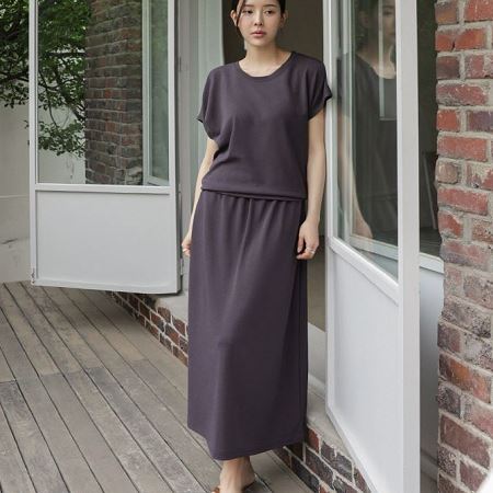 Dongdaemum Women’s One-Pieces, a testament to the elegance and quality of wholesale Korean fashion.