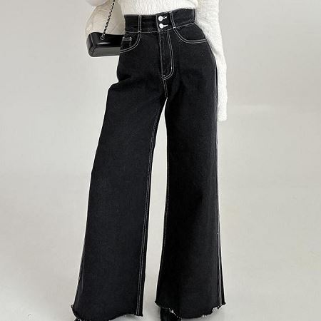 Dongdaemum Women’s Pants, a testament to the elegance and quality of wholesale Korean fashion.