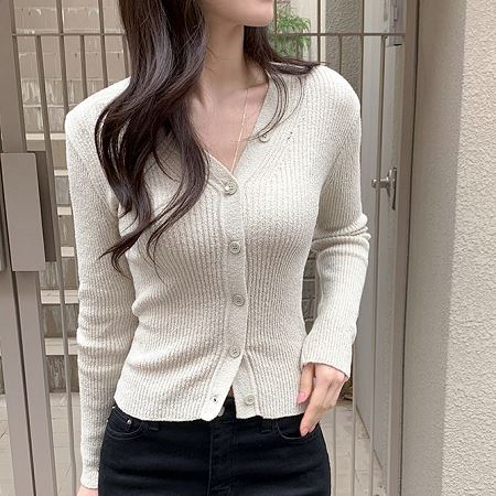 Dongdaemum Women’s Coats & Jackets, a testament to the elegance and quality of wholesale Korean fashion.