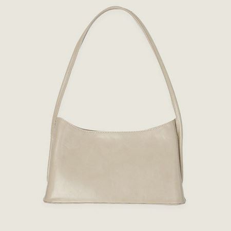 Dongdaemum Women’s Handbags, a testament to the elegance and quality of wholesale Korean fashion.